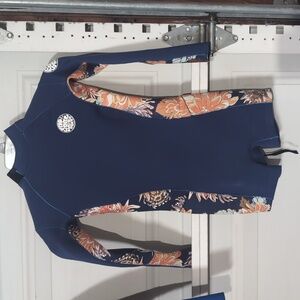 Rip curl long sleeve shorty wetsuit